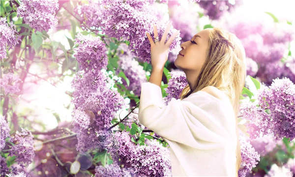 芮城找个女的生孩子花多少钱,找个女人生个孩子多少钱